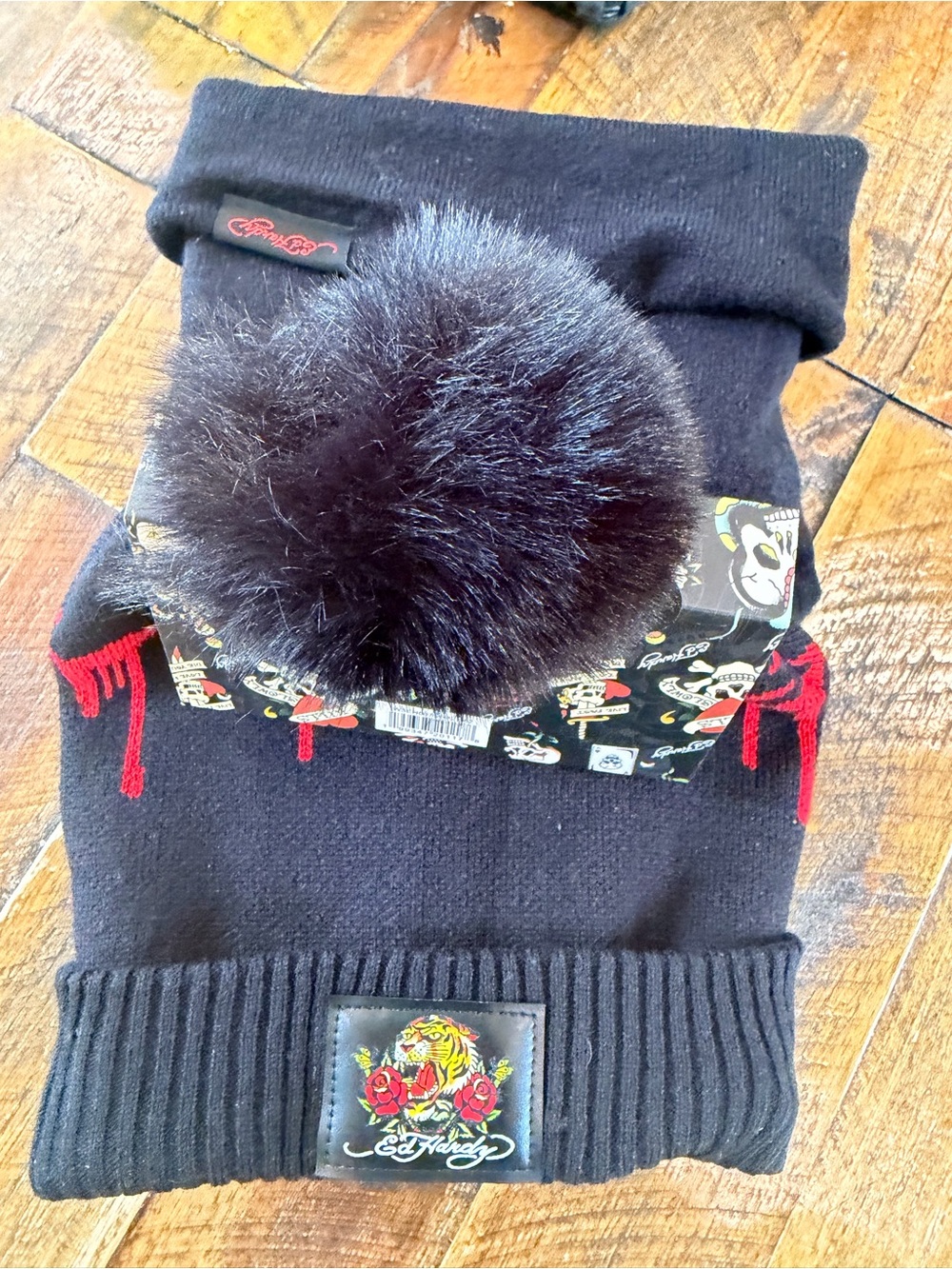 NWT 2Pack Ed Hardy Love Kills Slowly Tiger Rhinestone PomPom Beanie Hats